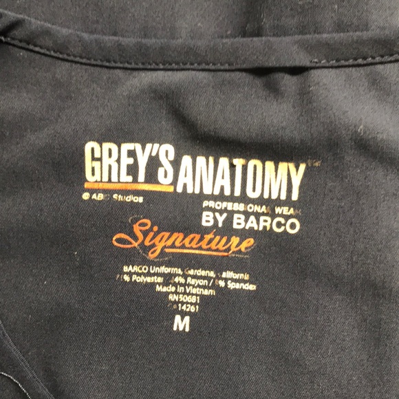 Grey’s Anatomy Scrub Jacket - Picture 3 of 3